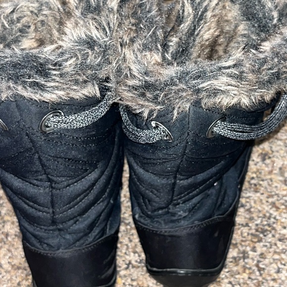 Columbia ~Women's Black Faux Fur-Lined Winter Boots~ size 9.5 - Picture 16 of 16
